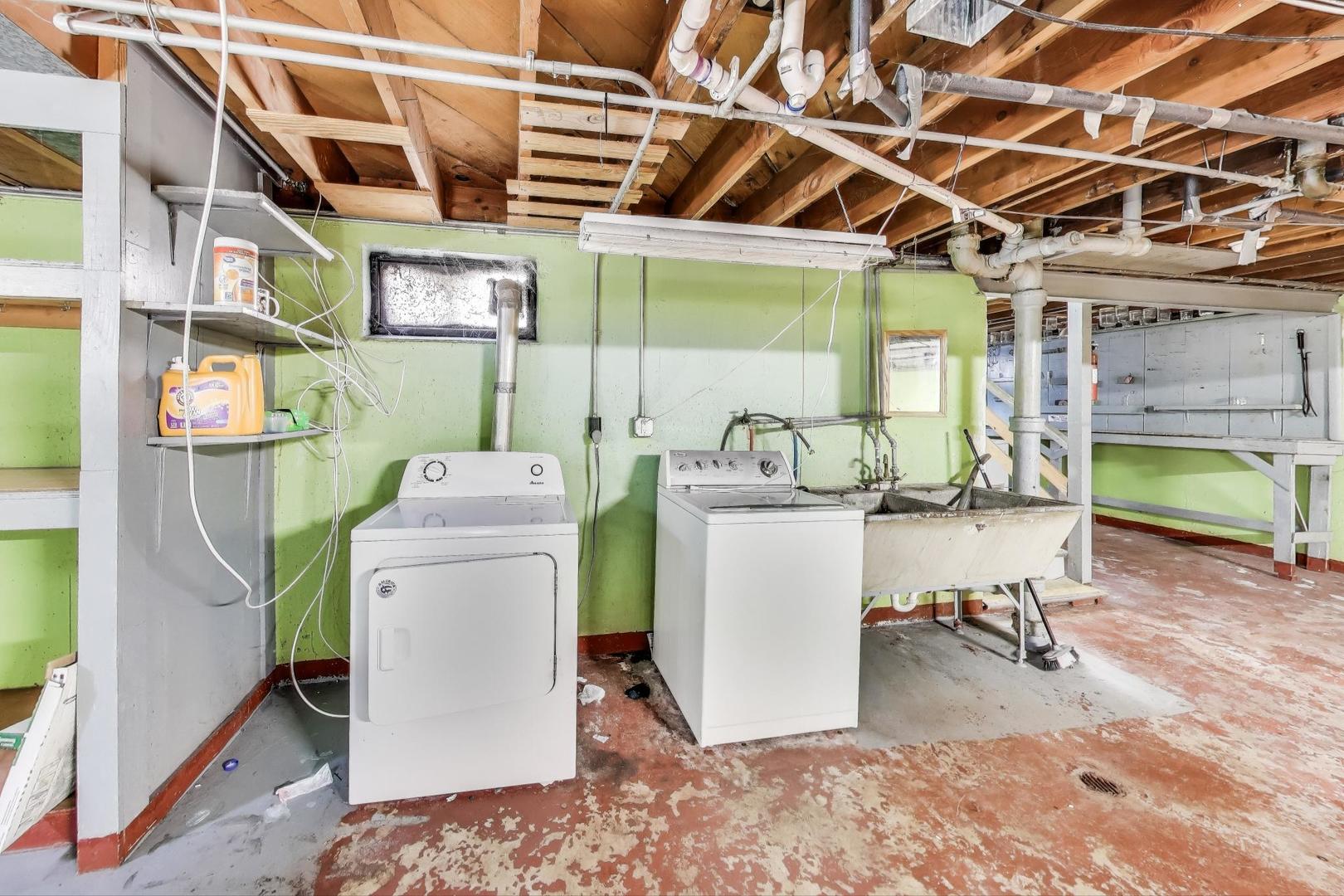 2113 Walnut Street, Waukegan, IL 60087