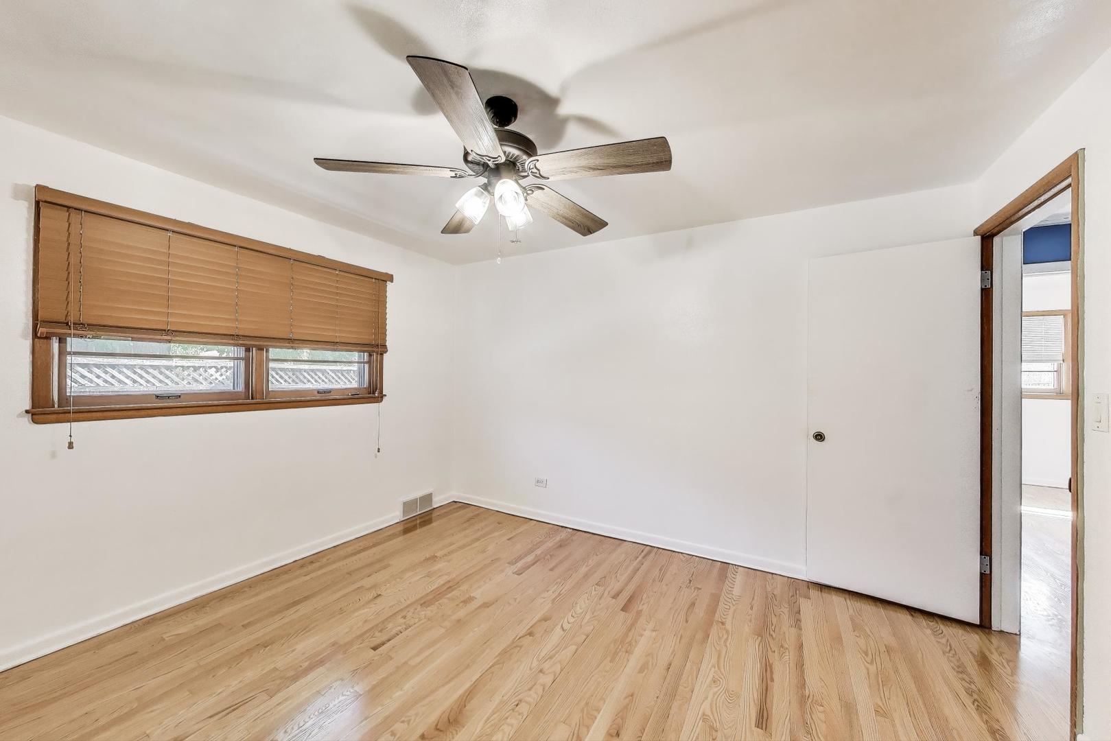 2113 Walnut Street, Waukegan, IL 60087