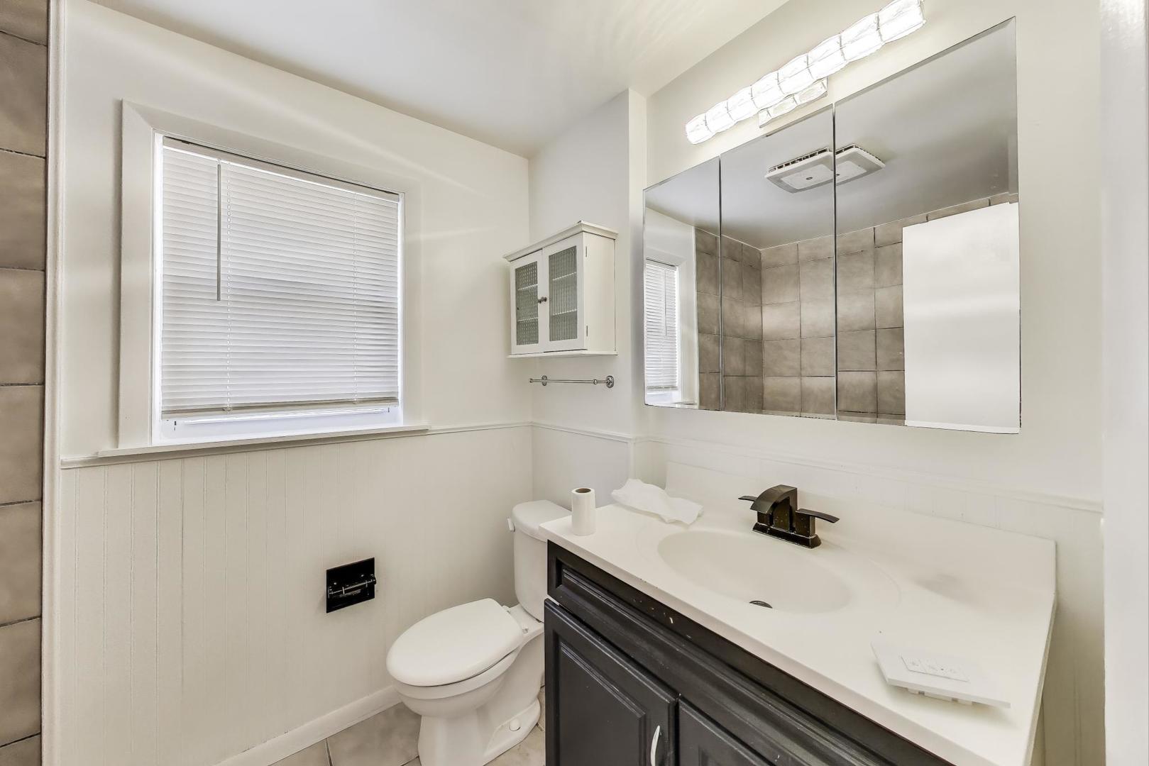 2113 Walnut Street, Waukegan, IL 60087