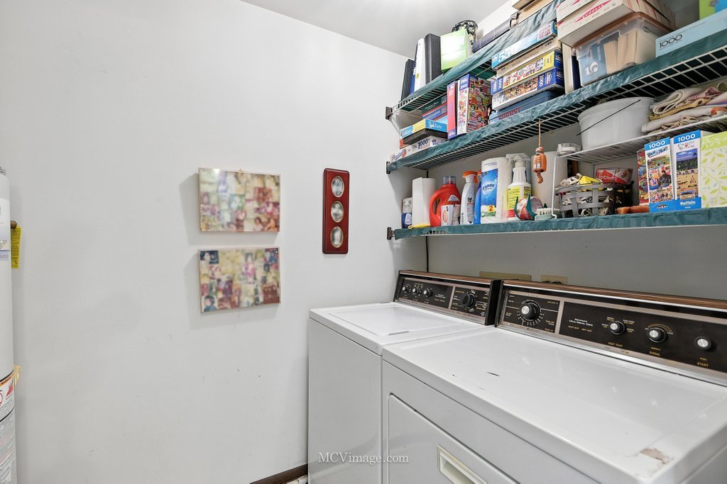 1404 Queensgreen Circle #1404, Naperville, IL 60563