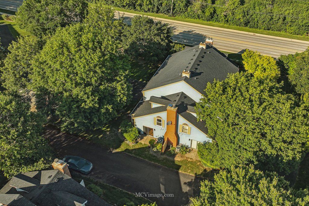1404 Queensgreen Circle #1404, Naperville, IL 60563