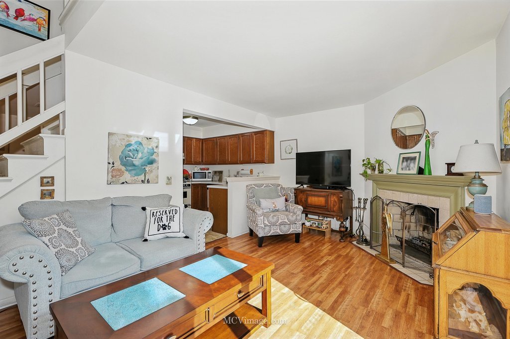 1404 Queensgreen Circle #1404, Naperville, IL 60563