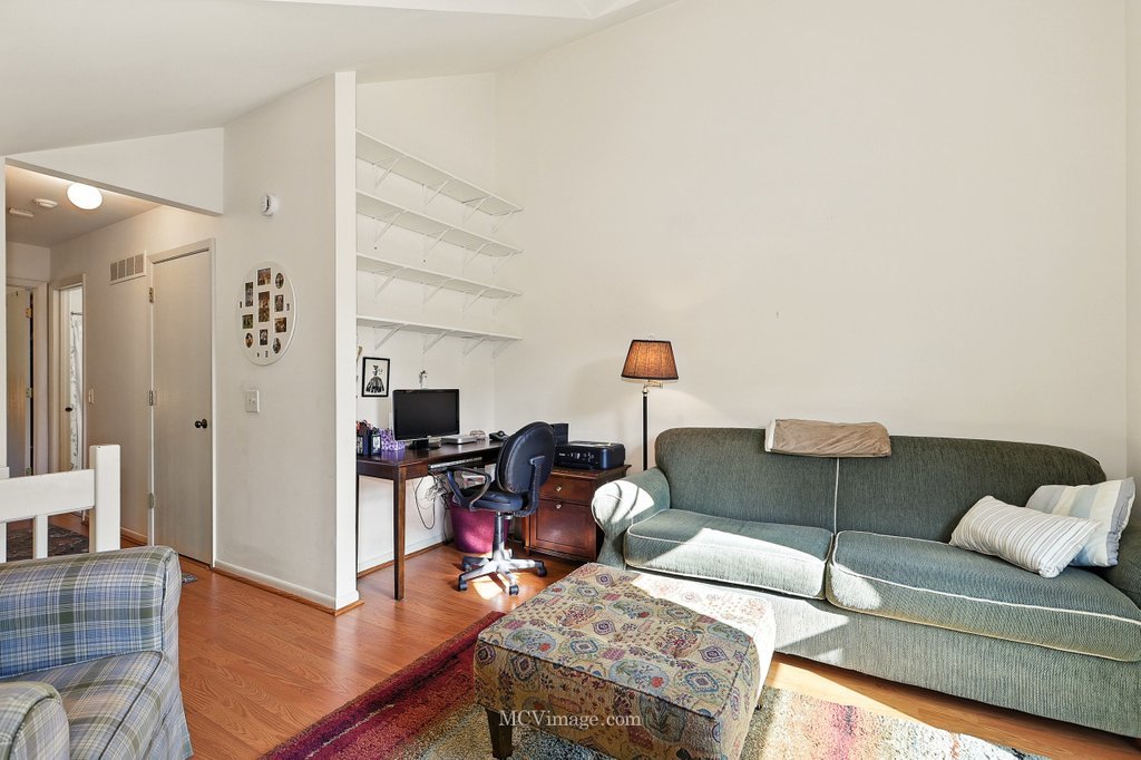 1404 Queensgreen Circle #1404, Naperville, IL 60563