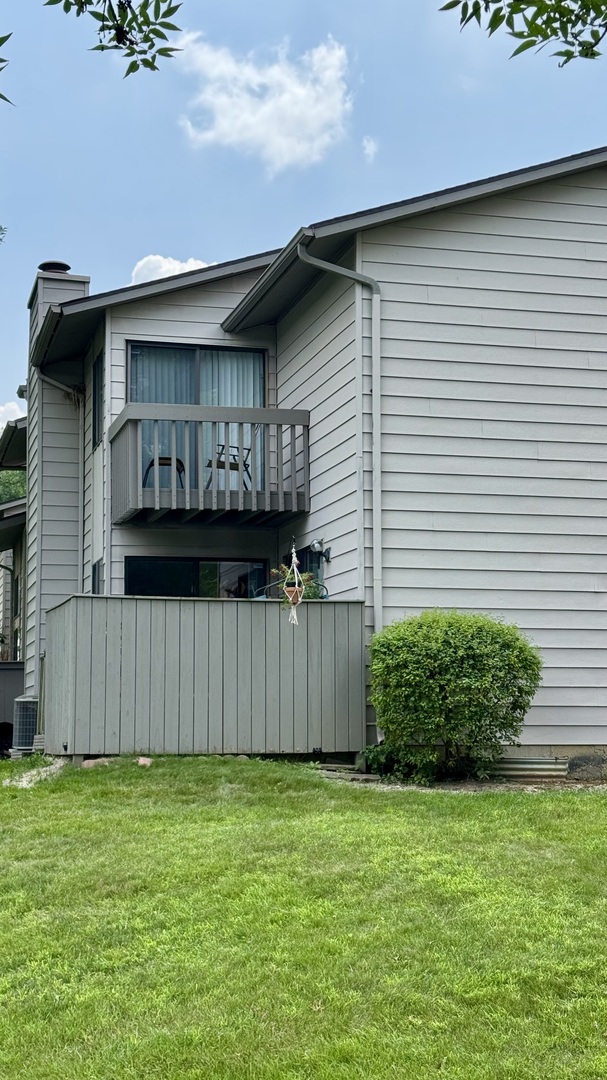 807 Hughes Place, Vernon Hills, IL 60061