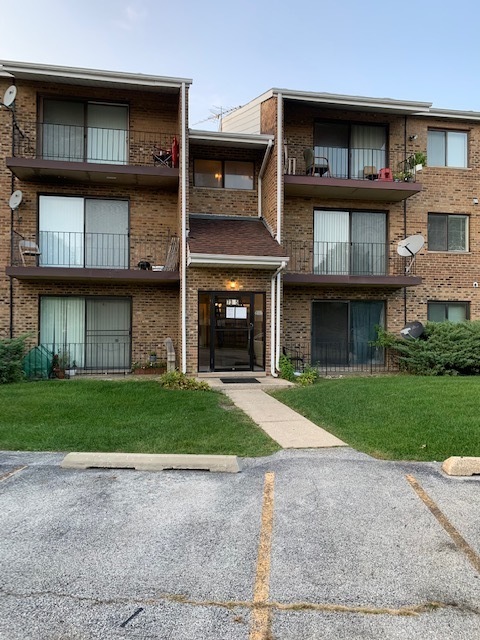 7315 TIFFANY Drive #2B, Orland Park, IL 60462