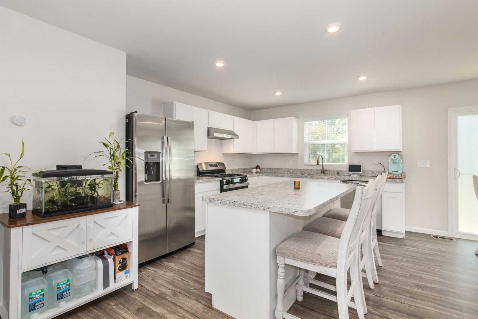 411 E Meadowdale Circle, Hampshire, IL 60140