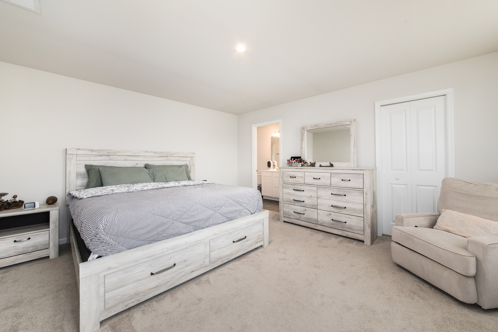 411 E Meadowdale Circle, Hampshire, IL 60140