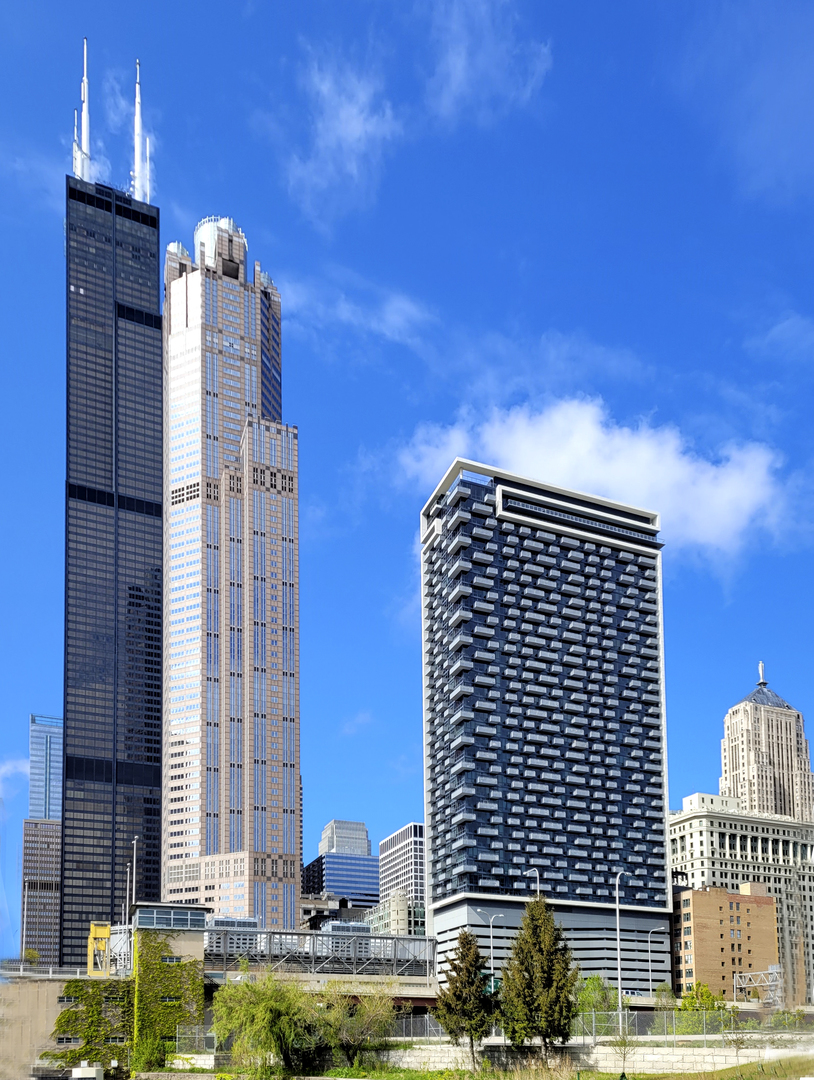 Chicago, IL 60607