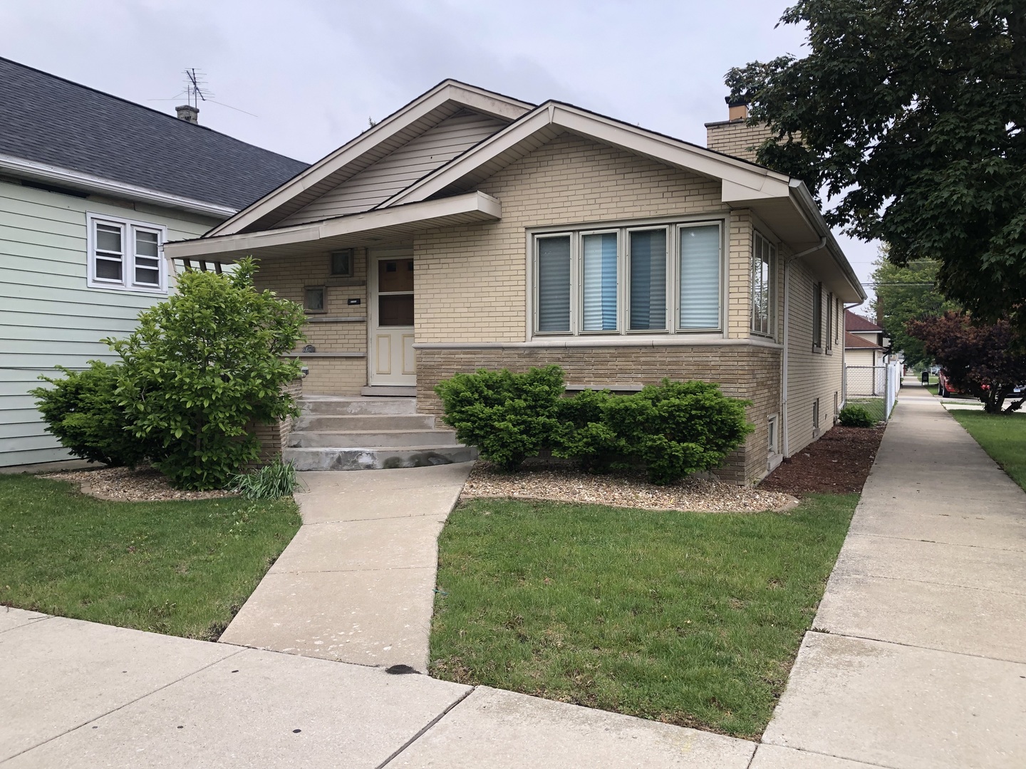 6100 S PARKSIDE Avenue, Chicago, IL 60638