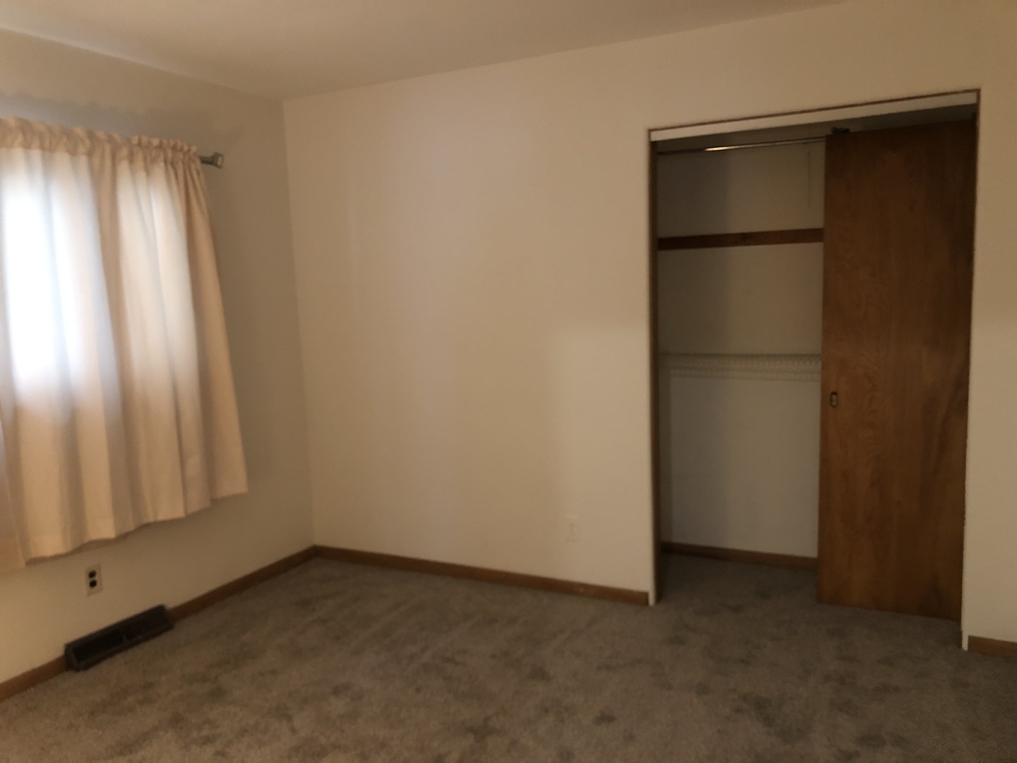 6100 S PARKSIDE Avenue, Chicago, IL 60638