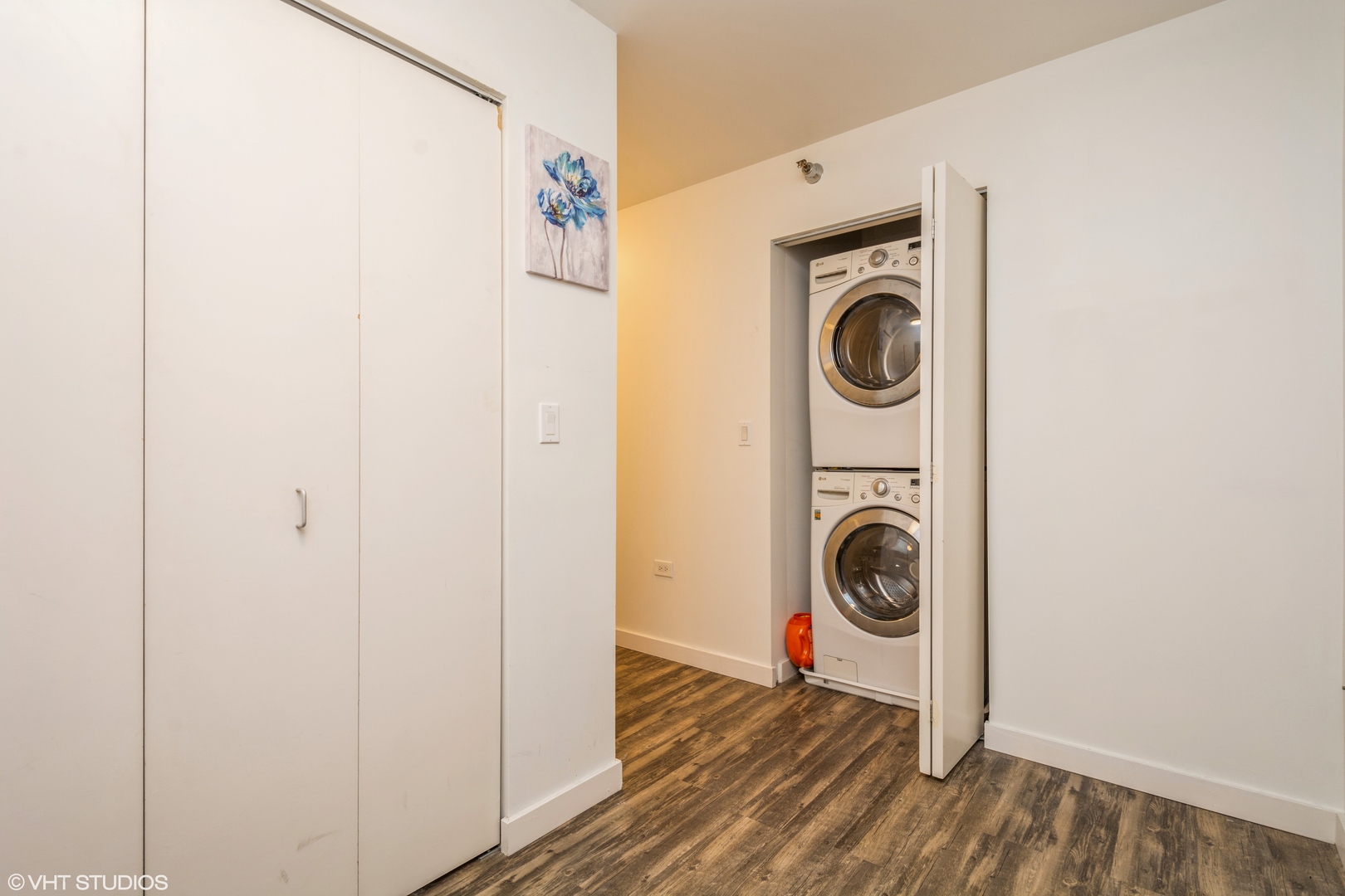 235 W Van Buren Street #2403, Chicago, IL 60607