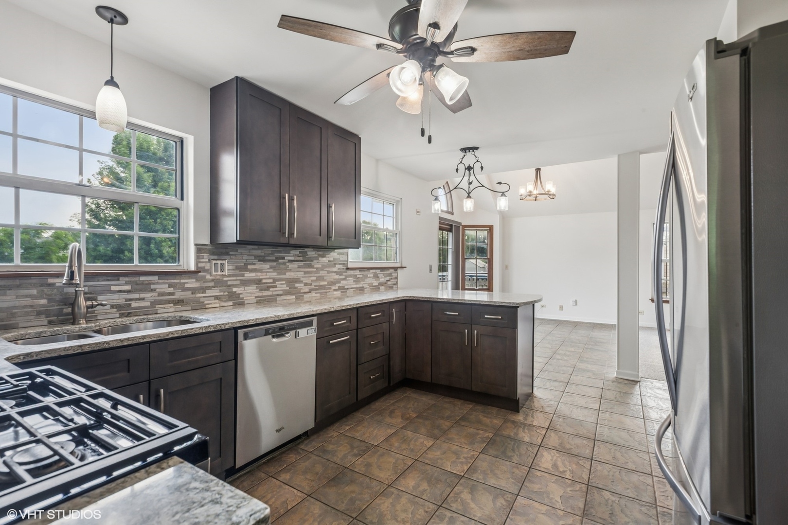 1345 Rose Avenue, Carol Stream, IL 60188