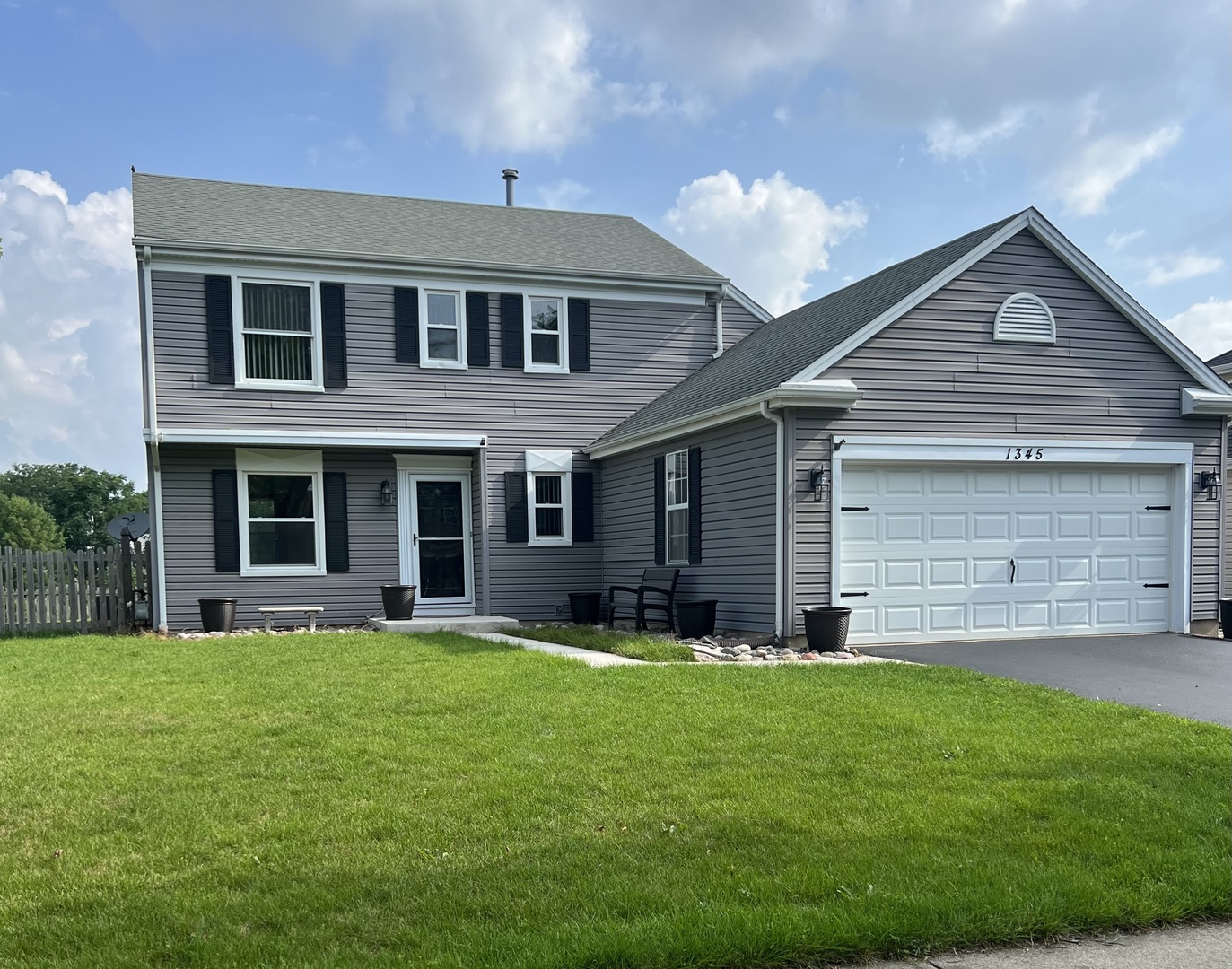 1345 Rose Avenue, Carol Stream, IL 60188
