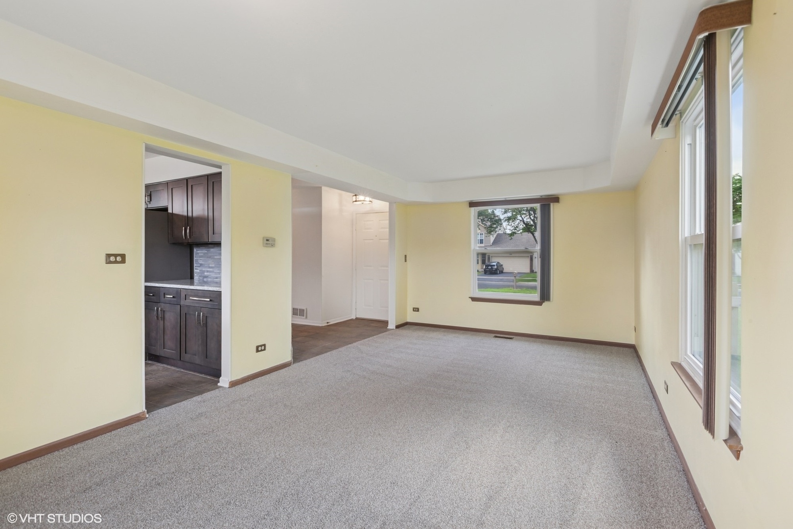 1345 Rose Avenue, Carol Stream, IL 60188