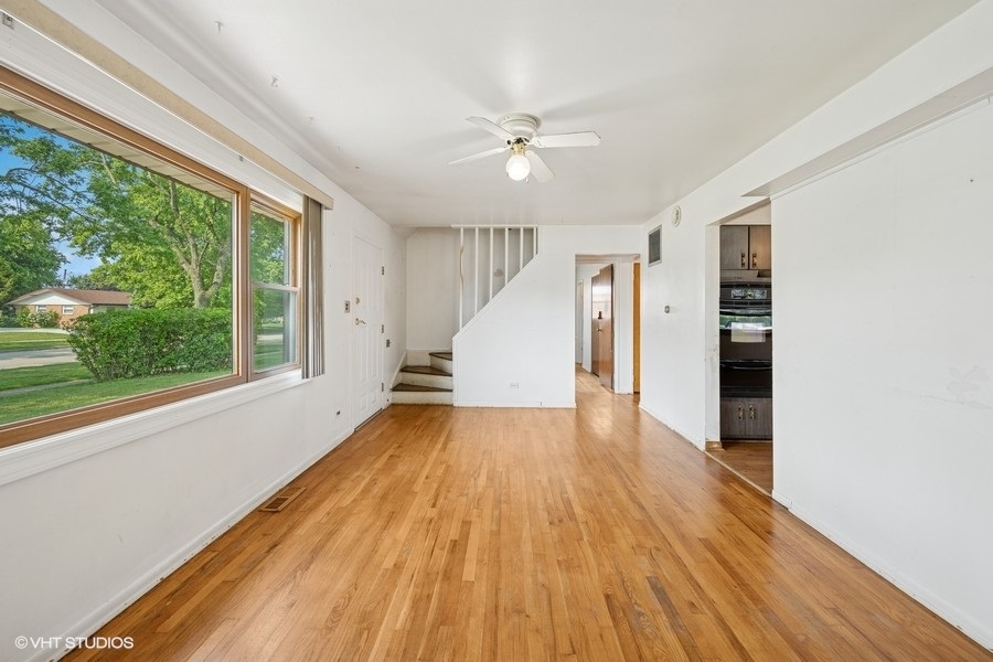 7030 W 91st Street, Bridgeview, IL 60455