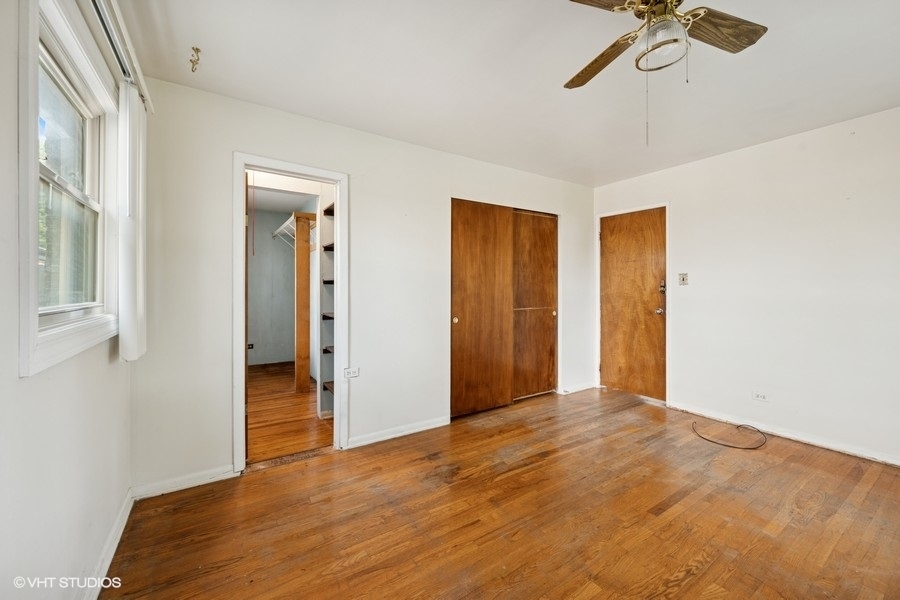 7030 W 91st Street, Bridgeview, IL 60455
