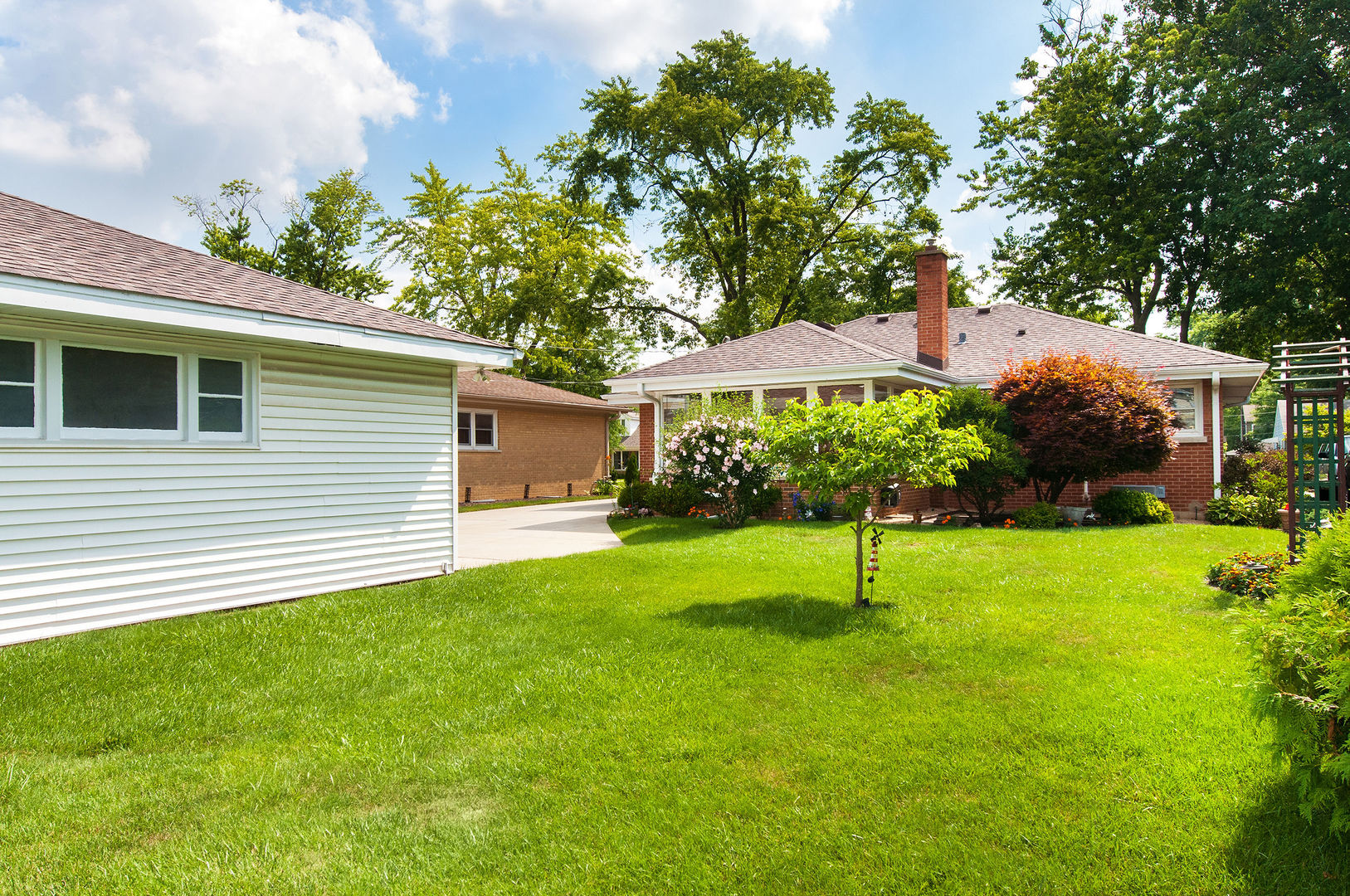 404 N Elmhurst Avenue, Mount Prospect, IL 60056
