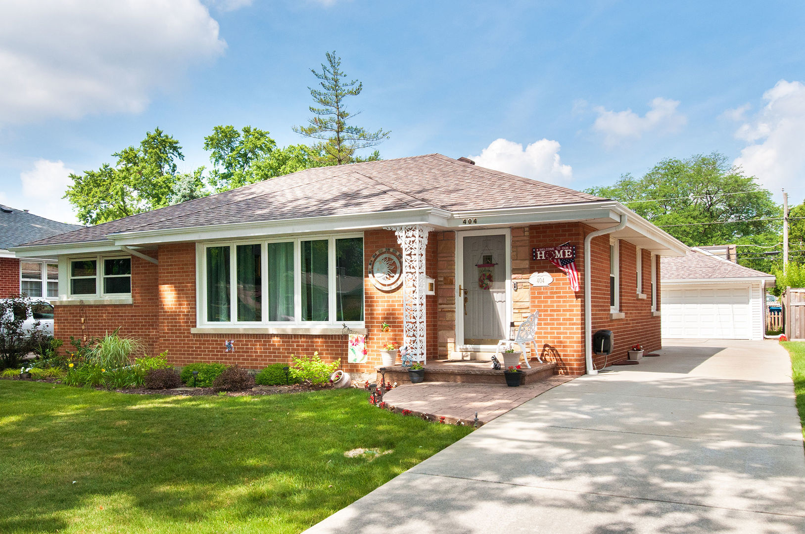 404 N Elmhurst Avenue, Mount Prospect, IL 60056