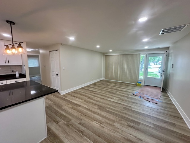 1707 Winthrop Lane, Schaumburg, IL 60193