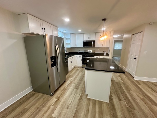 1707 Winthrop Lane, Schaumburg, IL 60193