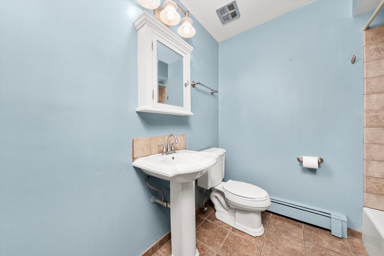 5629 6th Avenue #2A, Countryside, IL 60525