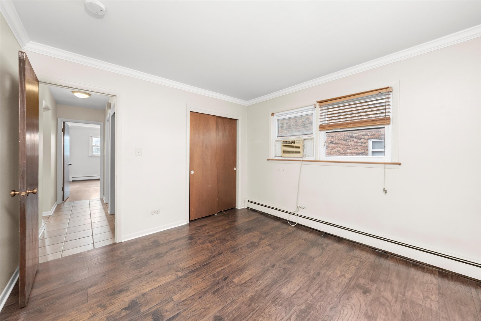 5629 6th Avenue #2A, Countryside, IL 60525