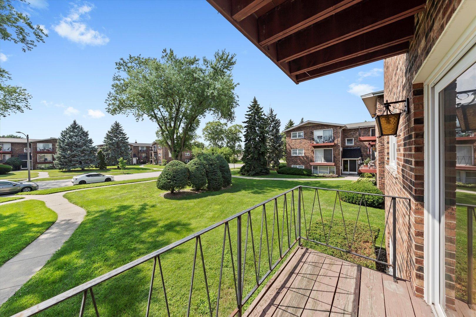 5629 6th Avenue #2A, Countryside, IL 60525