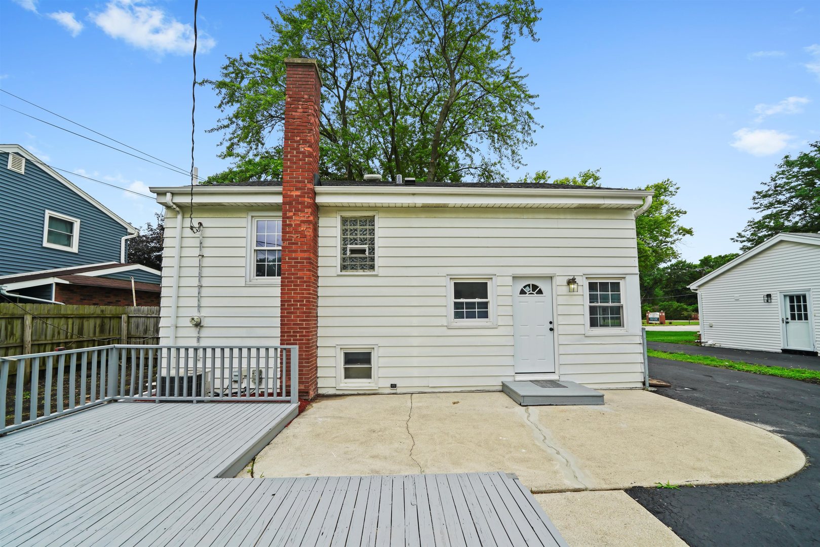 221 S Park Boulevard, Glen Ellyn, IL 60137