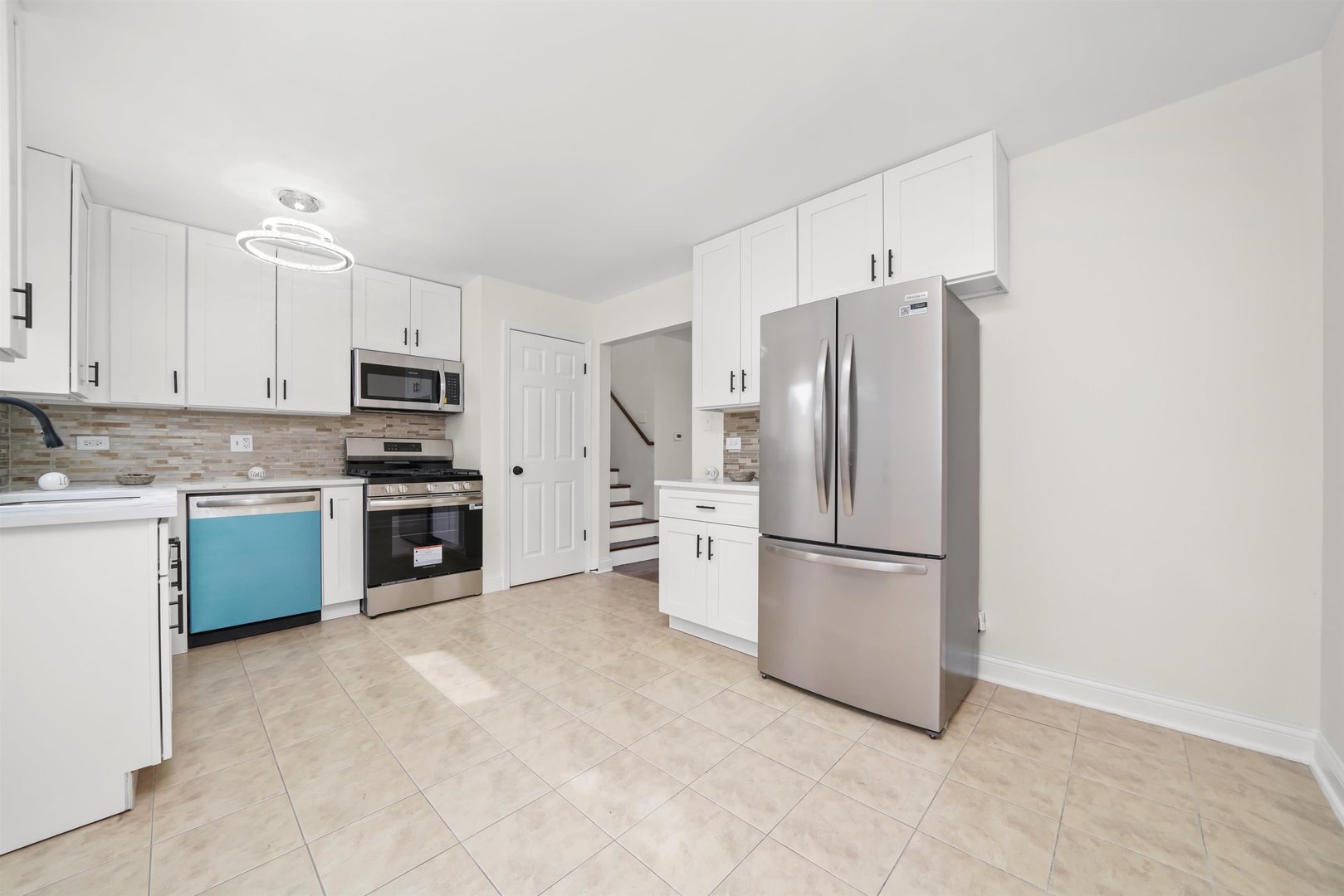 221 S Park Boulevard, Glen Ellyn, IL 60137