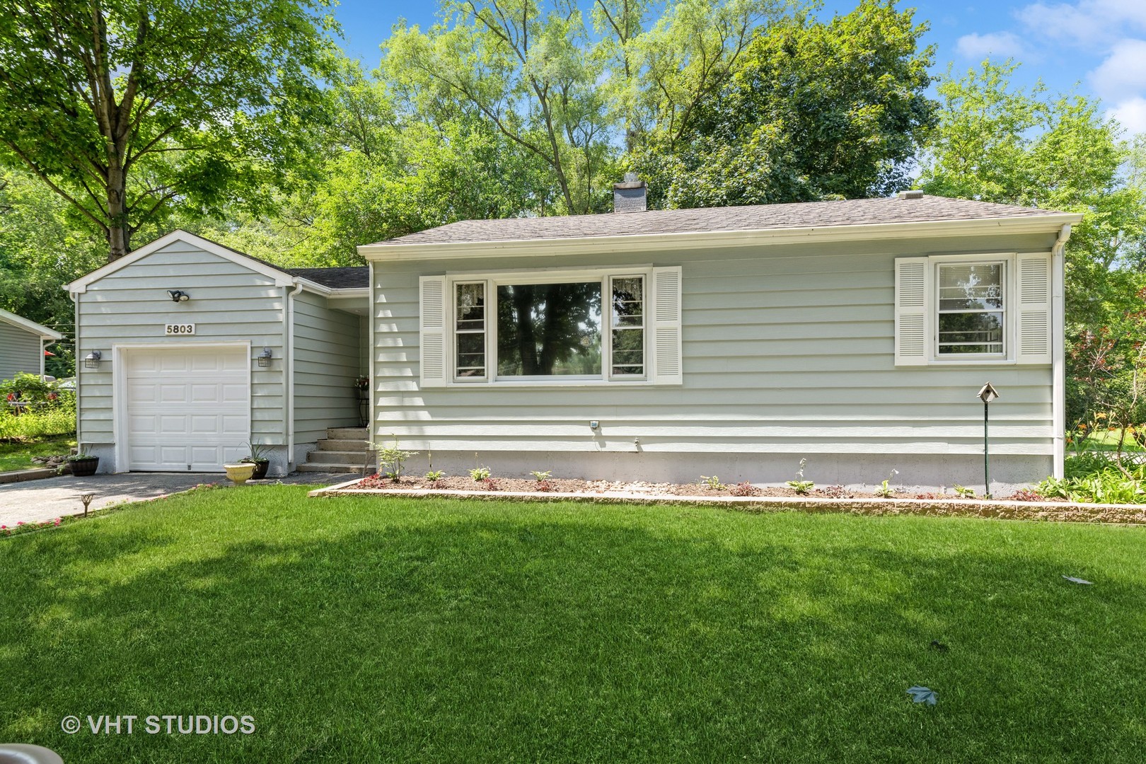 5803 Meadow Hill Lane, McHenry, IL 60050
