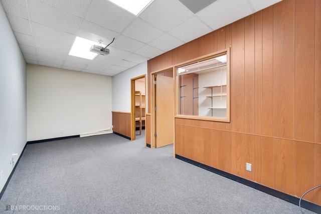 411 W Galena Boulevard, Aurora, IL 60506