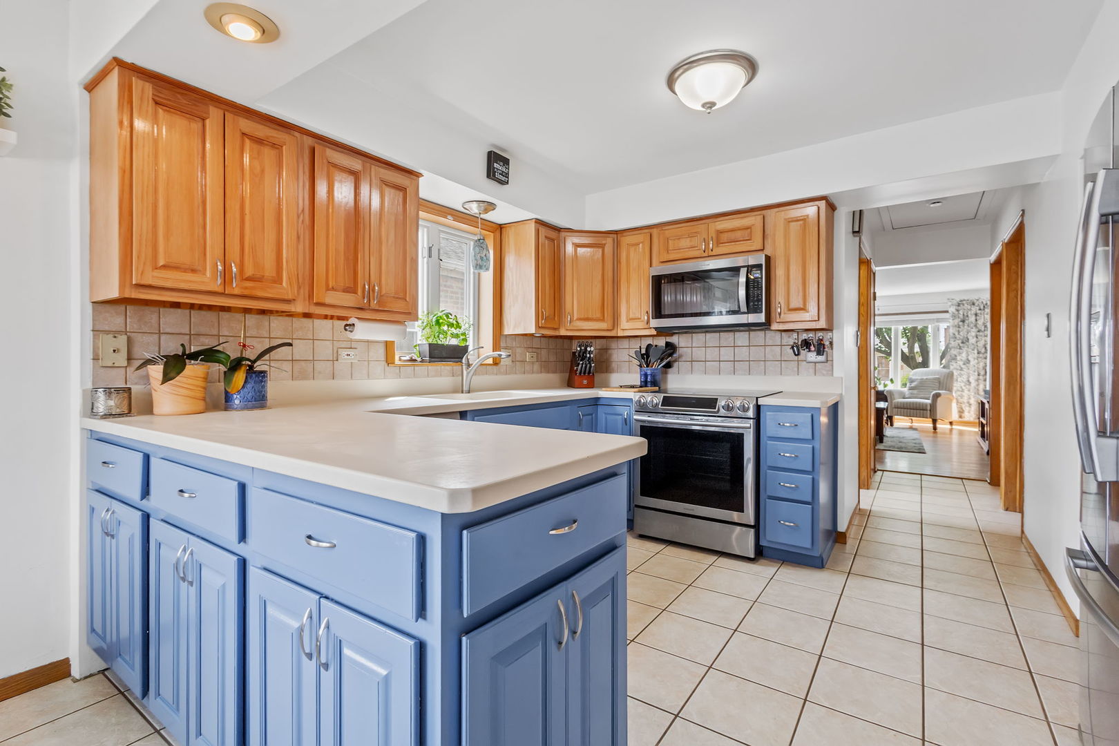 6045 S Narragansett Avenue, Chicago, IL 60638