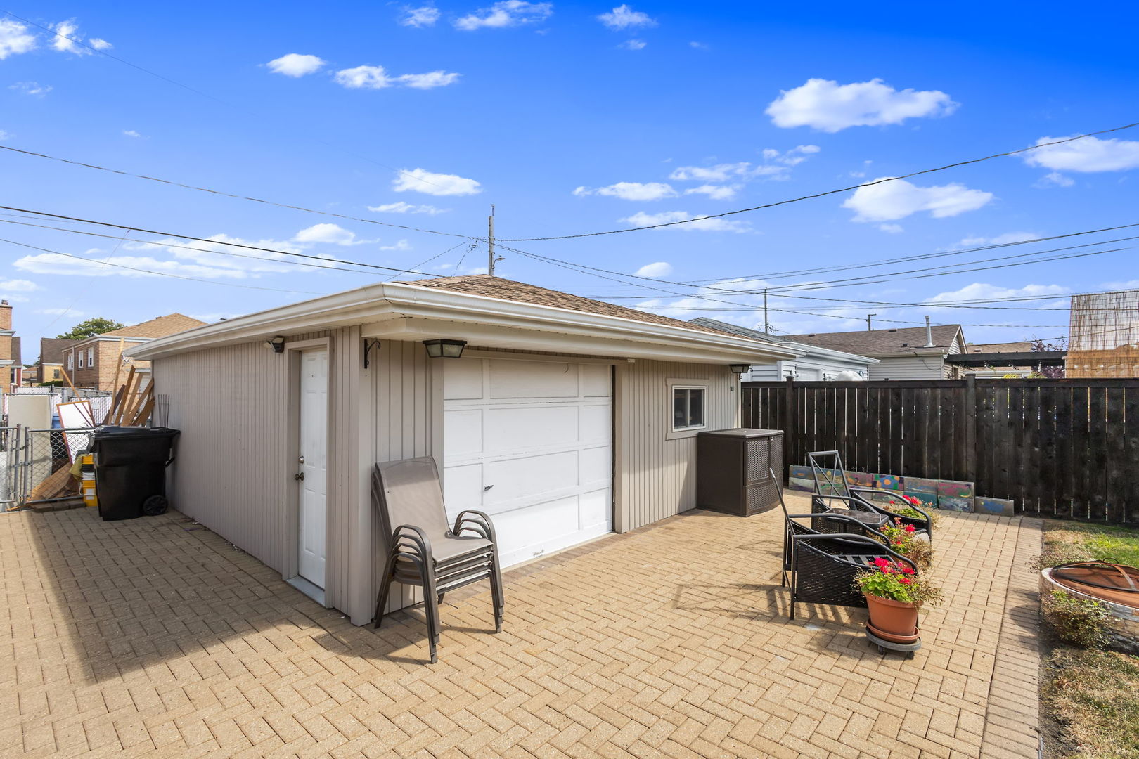 6045 S Narragansett Avenue, Chicago, IL 60638
