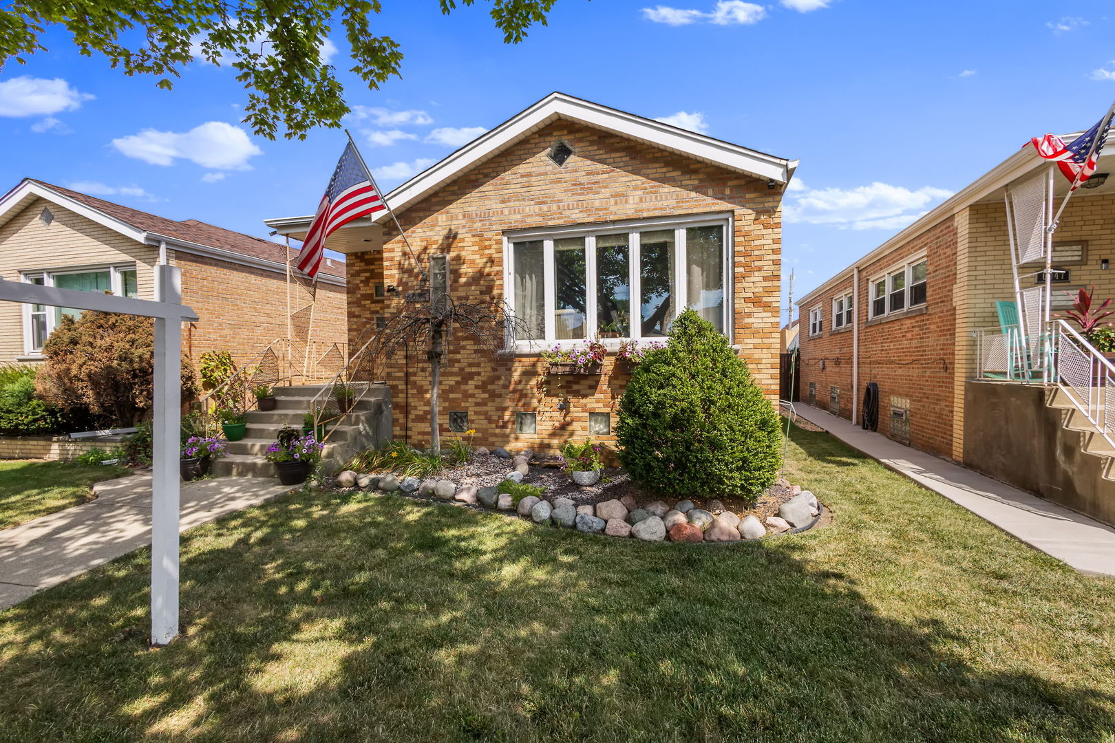 6045 S Narragansett Avenue, Chicago, IL 60638