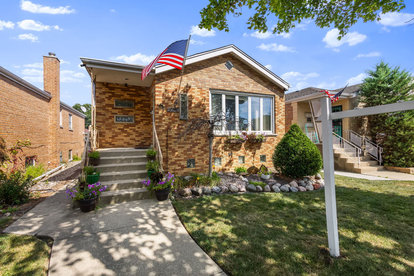 6045 S Narragansett Avenue, Chicago, IL 60638