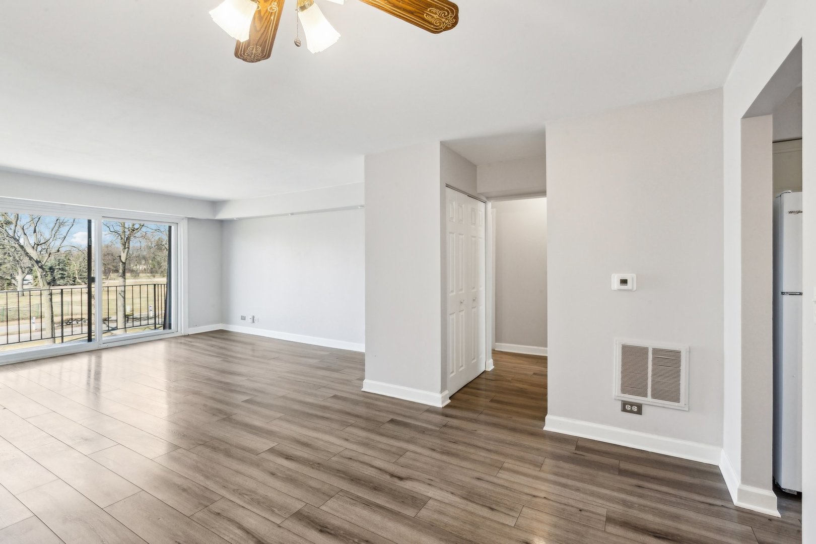 501 Mchenry Road #3B, Wheeling, IL 60090