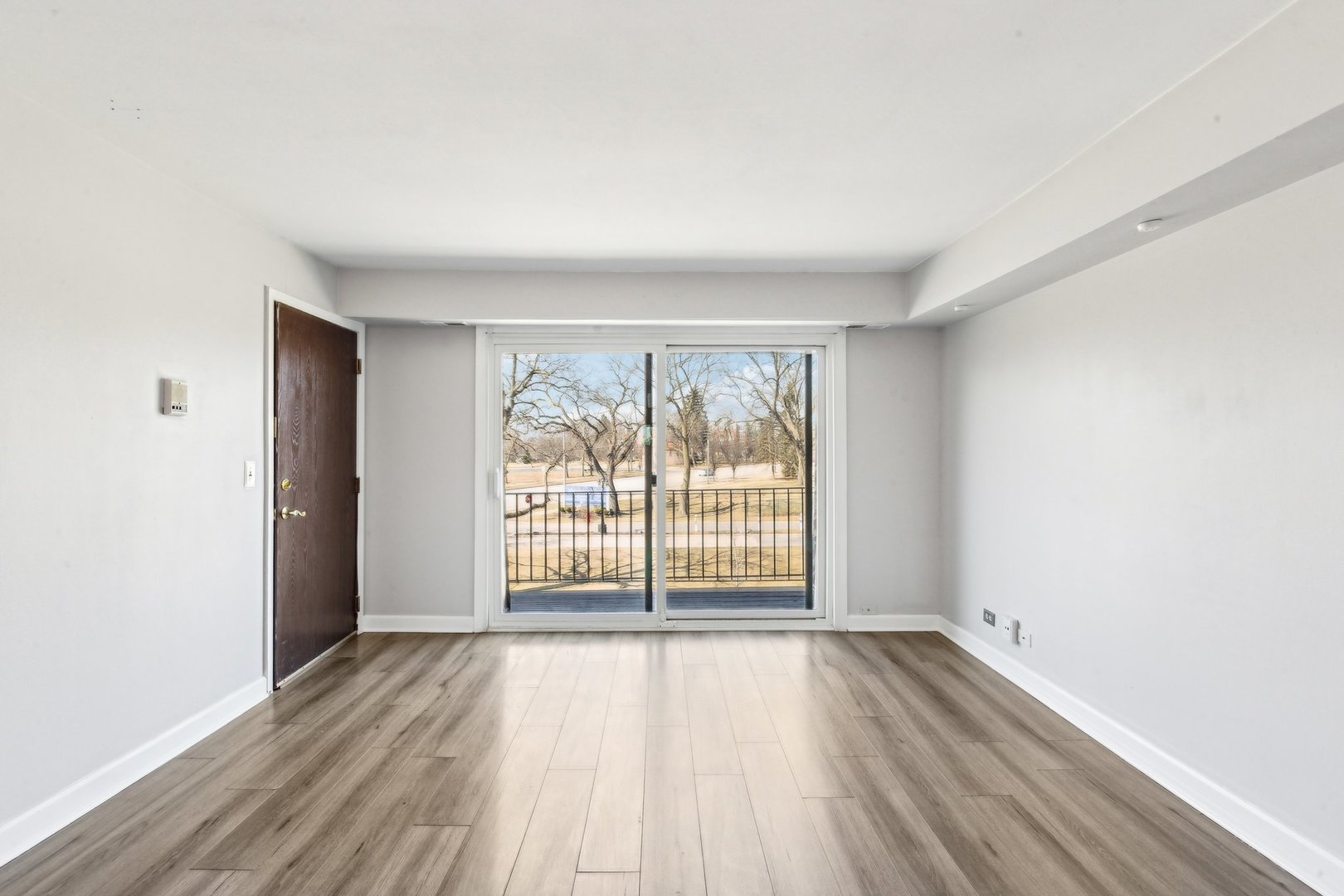 501 Mchenry Road #3B, Wheeling, IL 60090