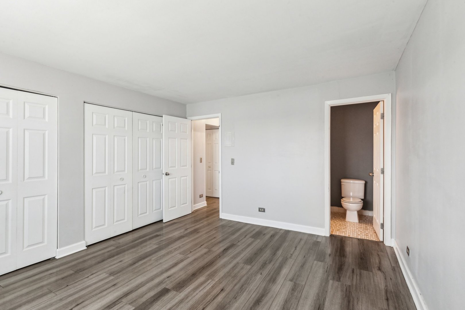 501 Mchenry Road #3B, Wheeling, IL 60090