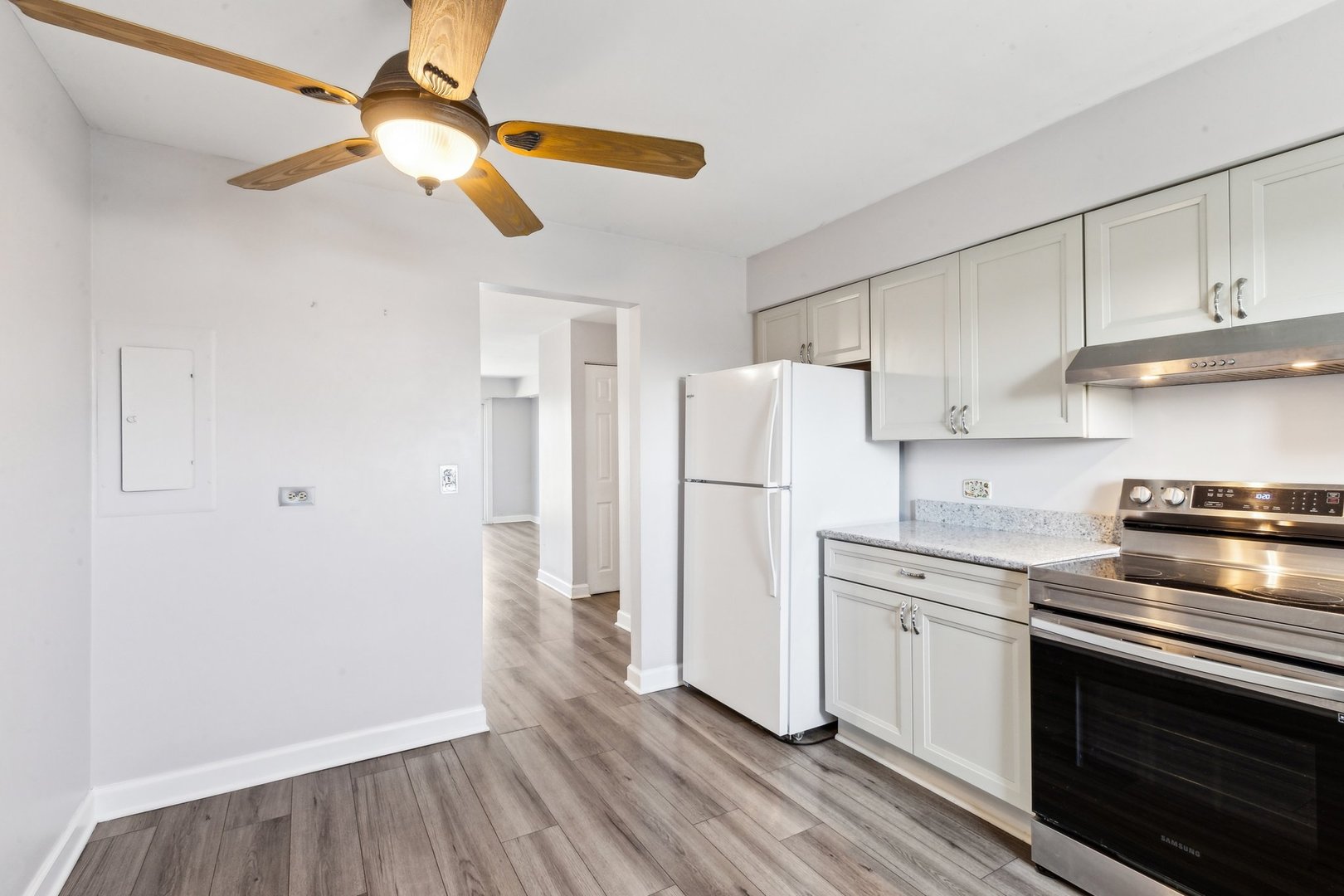 501 Mchenry Road #3B, Wheeling, IL 60090
