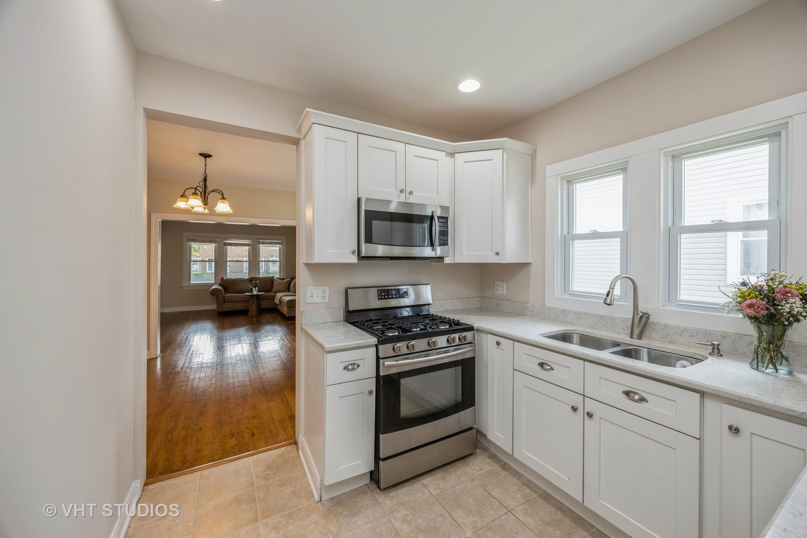3710 Prairie Avenue, Brookfield, IL 60513