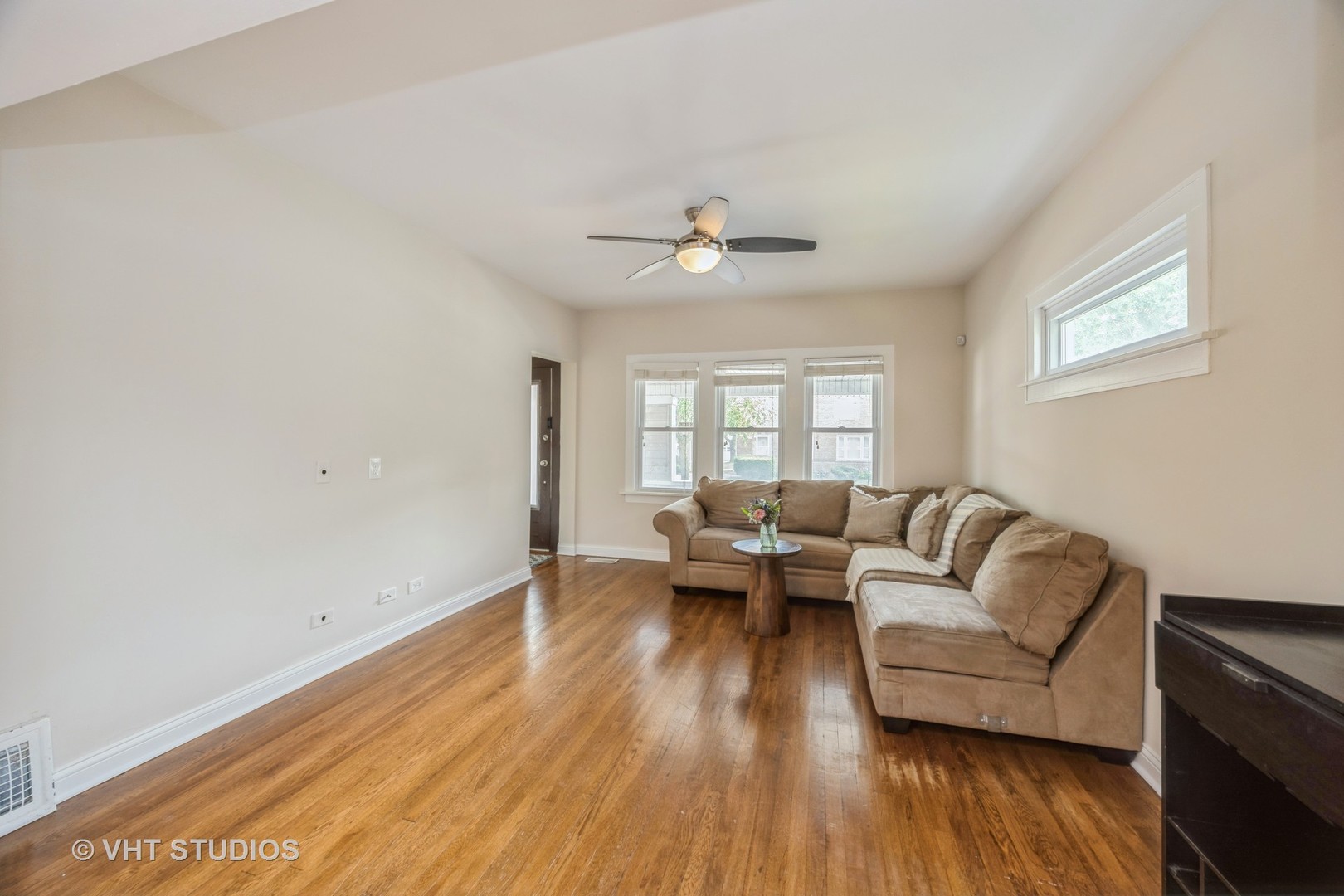 3710 Prairie Avenue, Brookfield, IL 60513