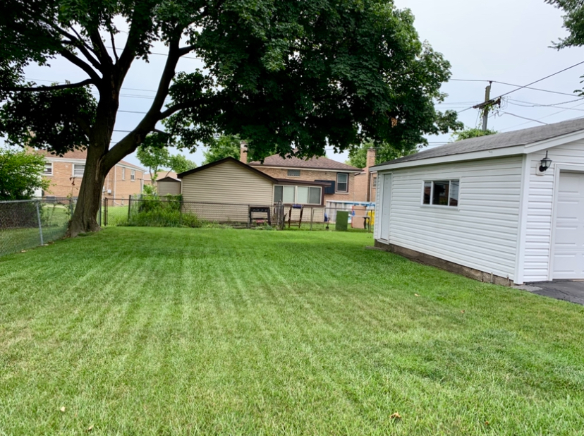 5121 W 101st Street, Oak Lawn, IL 60453