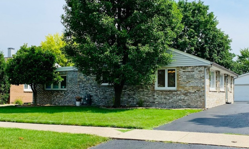 5121 W 101st Street, Oak Lawn, IL 60453