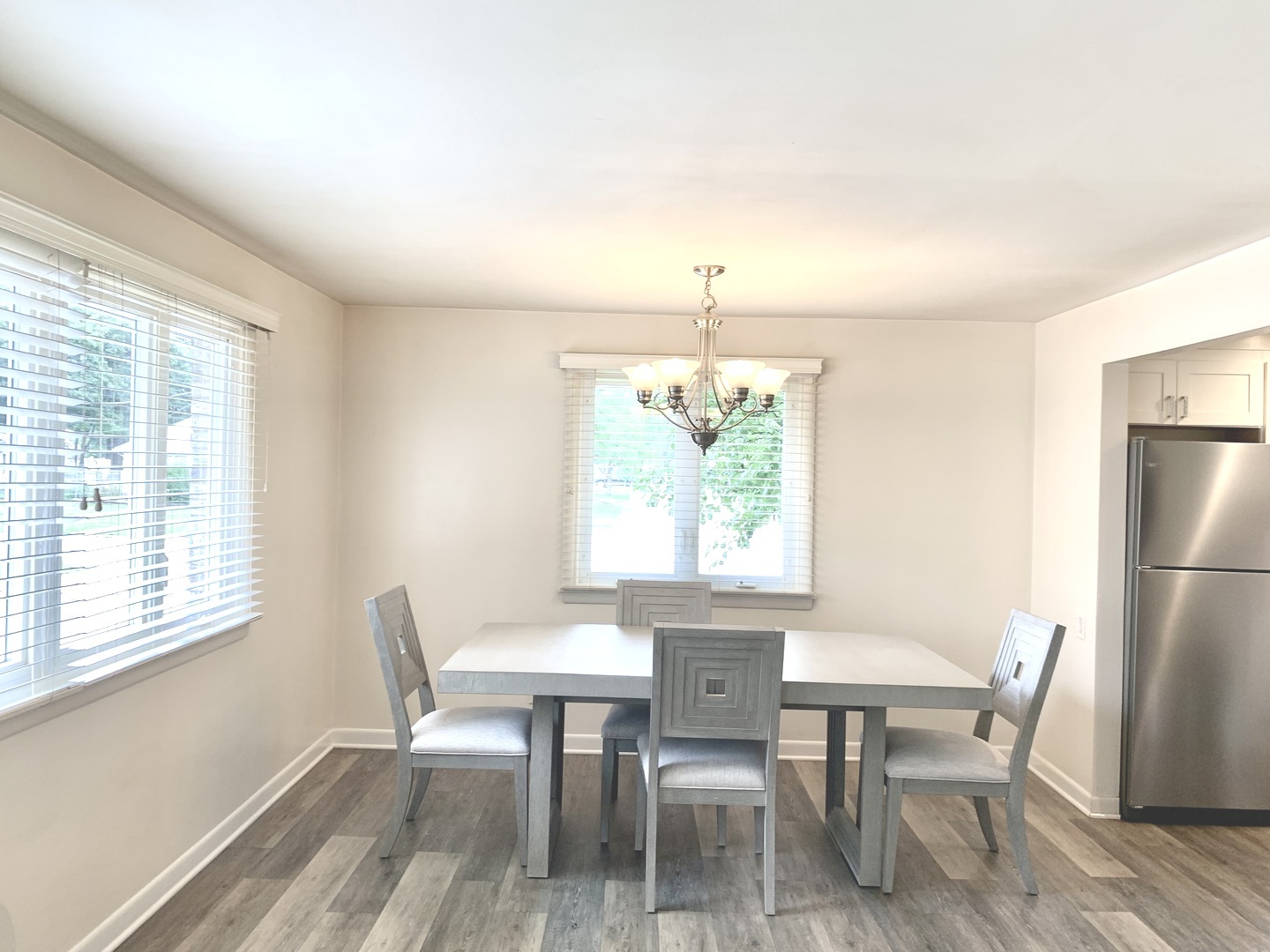 5121 W 101st Street, Oak Lawn, IL 60453