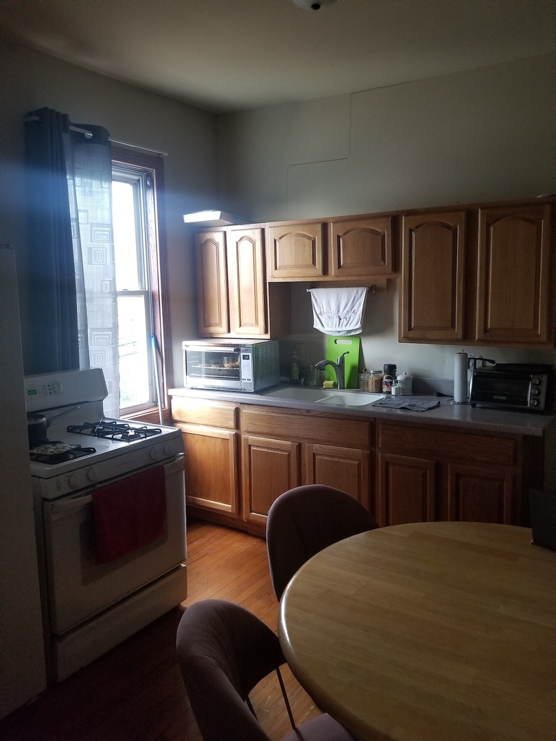 5514 S Winchester Avenue, Chicago, IL 60636