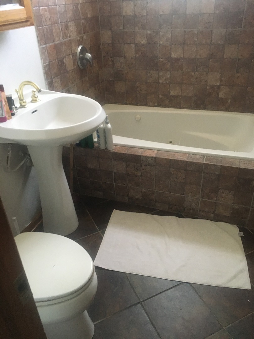 5514 S Winchester Avenue, Chicago, IL 60636