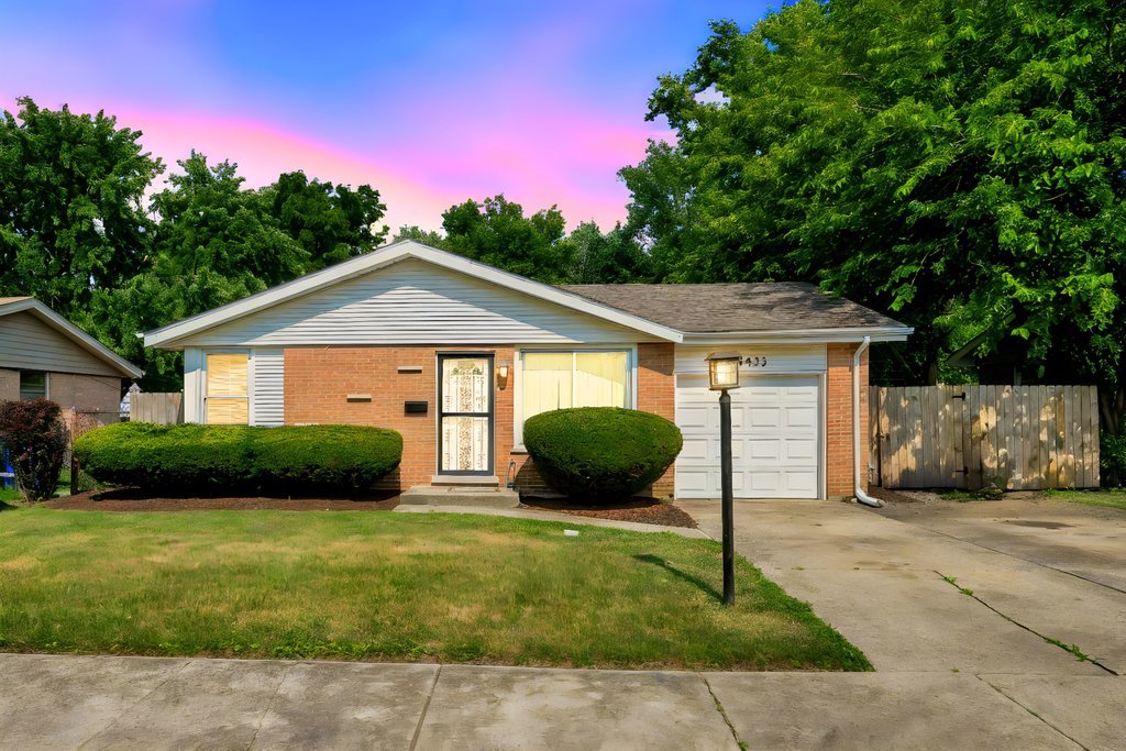 14433 Springfield Avenue, Midlothian, IL 60445