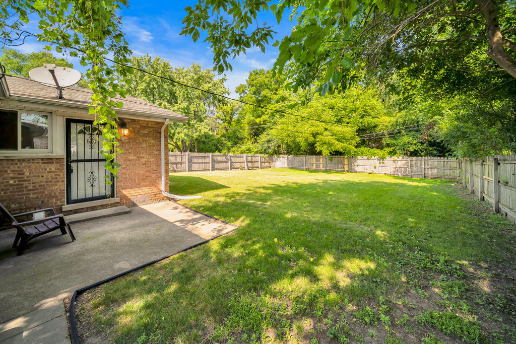 14433 Springfield Avenue, Midlothian, IL 60445