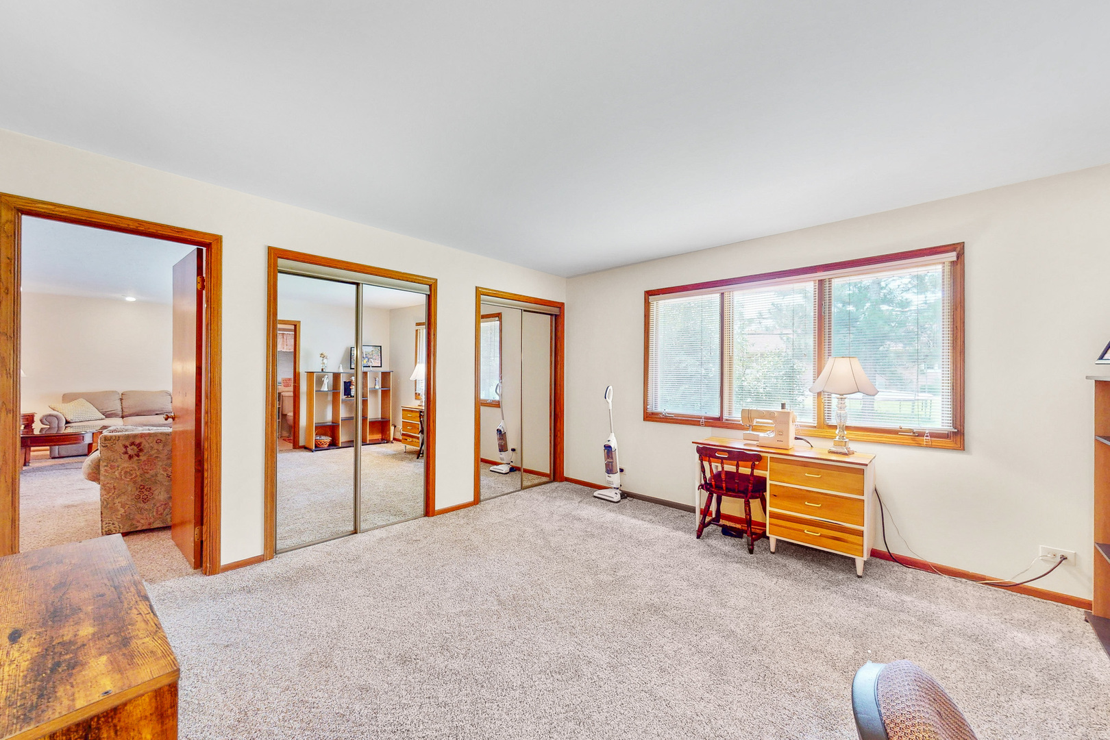 476 Hiawatha Trail, Wood Dale, IL 60191