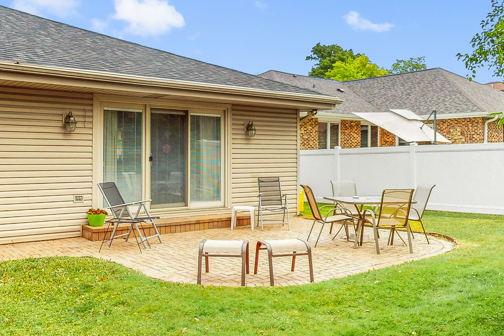476 Hiawatha Trail, Wood Dale, IL 60191